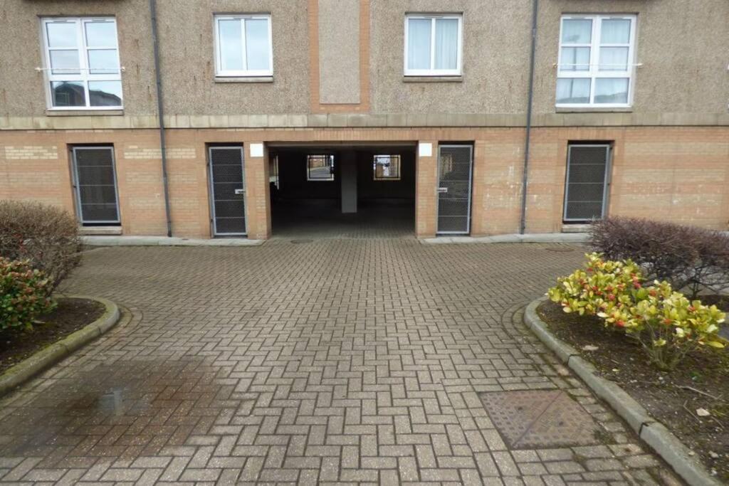 Comfortable, Self Contained 2 Double Beds Town Apartment Near Pittodrie Stadium Aberdeen Eksteriør billede